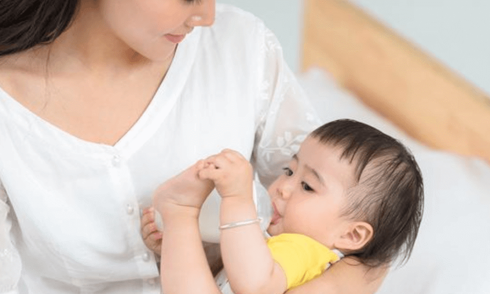 How a Live-In Postpartum Doula Speeds Recovery